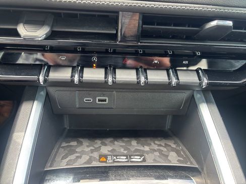 Used 2023 Chevrolet Colorado LT w/ LT Convenience Package II RWD image 26