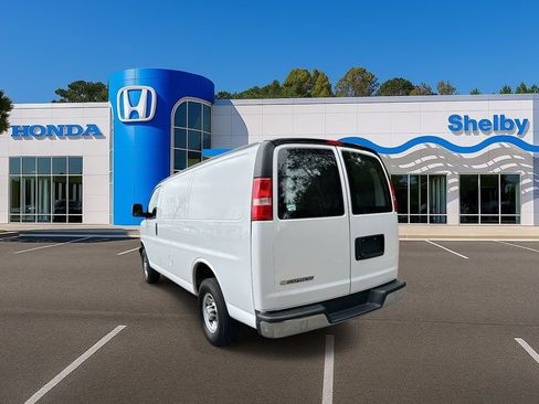 Used 2024 Chevrolet Express 2500 w/ Driver Convenience Package image 6