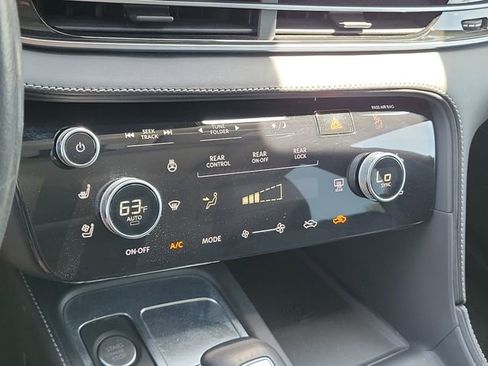 Used 2023 INFINITI QX60 Luxe w/ Performance Audio Package FWD image 33