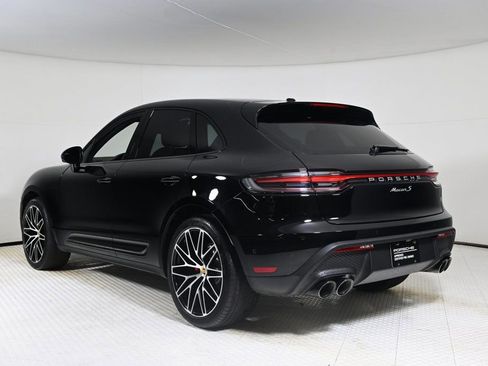 Certified 2023 Porsche Macan S image 3