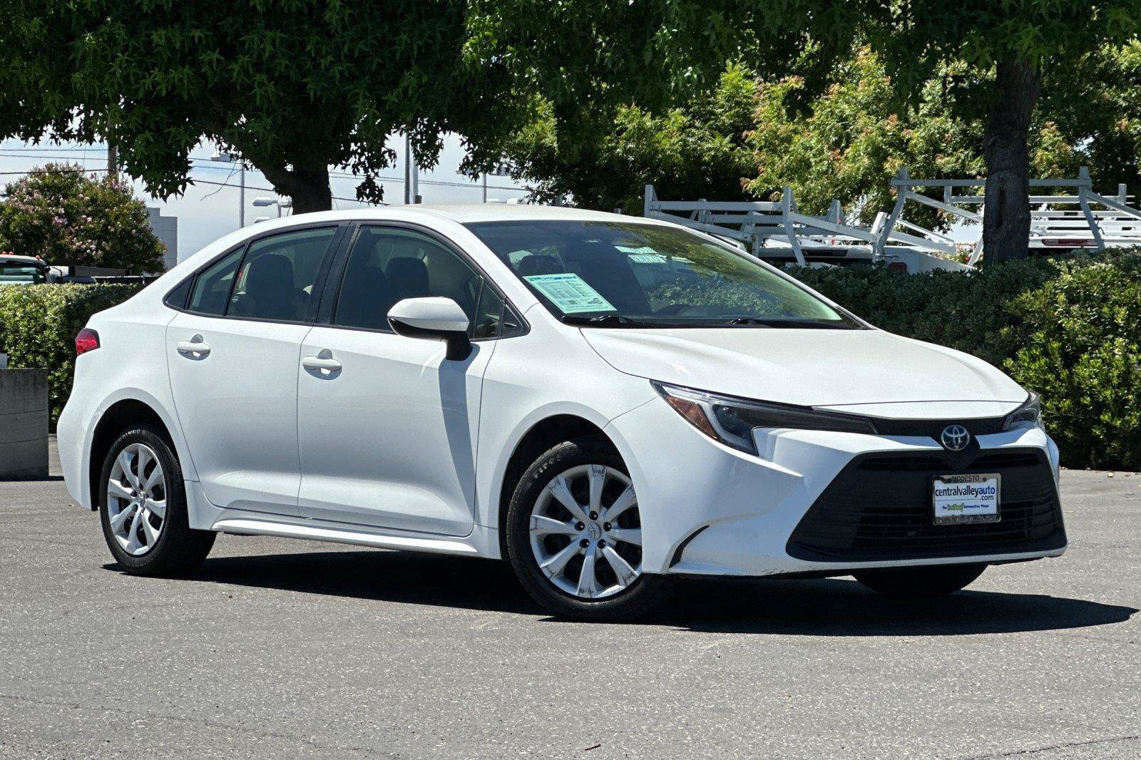 Used 2023 Toyota Corolla Hybrid Sedan FWD image 1