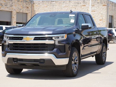 Used 2024 Chevrolet Silverado 1500 LT AWD/4WD image 3