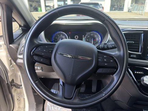 Used 2020 Chrysler Pacifica Limited w/ S Appearance Package FWD image 20