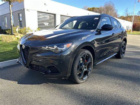 New 2025 Alfa Romeo Stelvio Sprint w/ Veloce Package image 4
