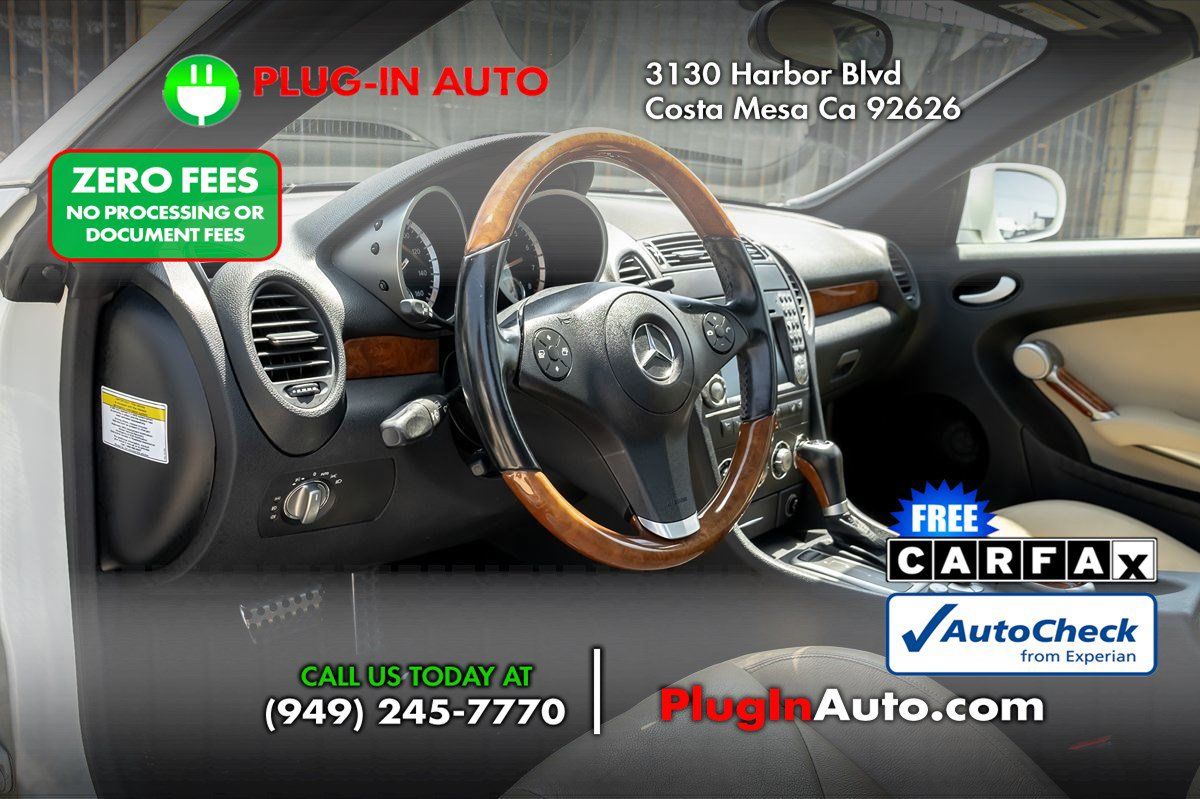 Used 2011 Mercedes-Benz SLK 300 image 7