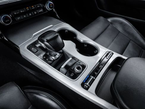 Used 2018 Kia Stinger GT2 AWD/4WD image 34