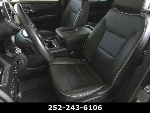 Used 2023 Chevrolet Tahoe Premier w/ Premium Package 2 RWD image 21