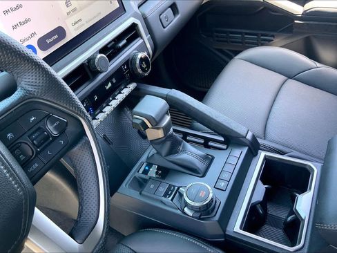 Used 2024 Toyota Tacoma Limited AWD/4WD image 16