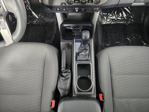 Used 2022 Toyota Tacoma SR5 w/ Technology Package RWD image 28