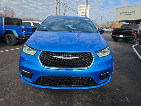 New 2026 Chrysler Pacifica Select image 20