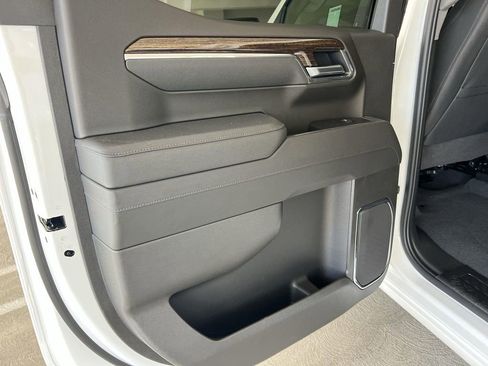 New 2026 GMC Sierra 1500 Elevation image 25