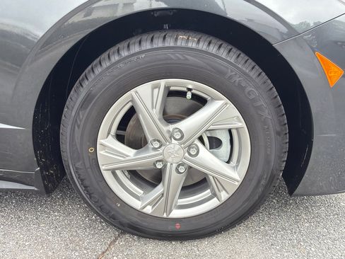 Used 2022 Hyundai Sonata SE image 12