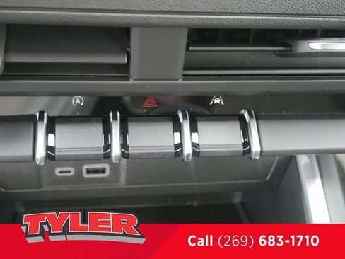 New 2026 Chevrolet Colorado Trail Boss AWD/4WD image 33
