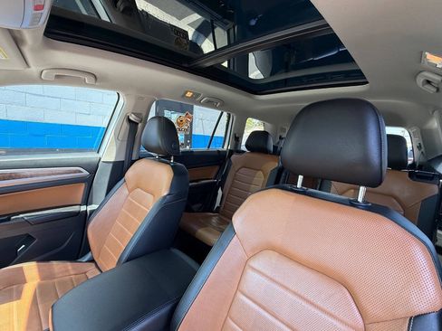 Used 2018 Volkswagen Atlas SEL Premium AWD/4WD image 11
