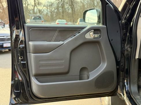 Used 2017 Nissan Frontier PRO-4X w/ Pro-4x Luxury Package image 10