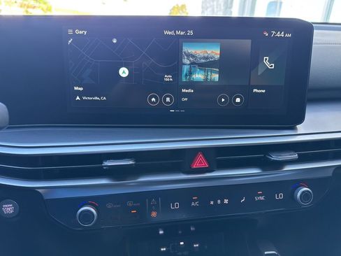 Used 2025 Kia Sorento EX w/ Panoramic Sunroof Package image 16