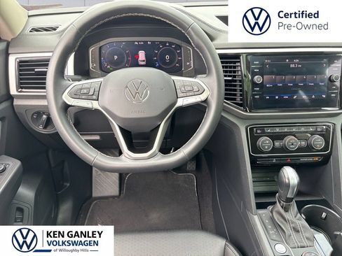 Certified 2023 Volkswagen Atlas SE w/ Panoramic Sunroof Package AWD/4WD image 15