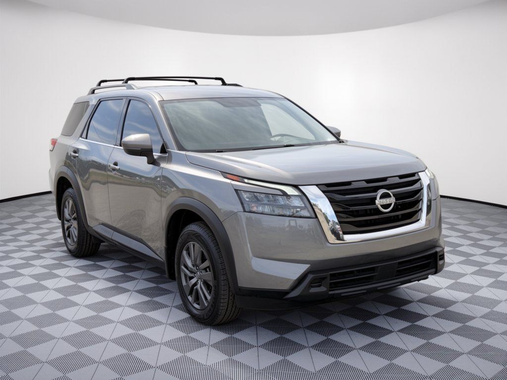 Used 2024 Nissan Pathfinder SV FWD image 7