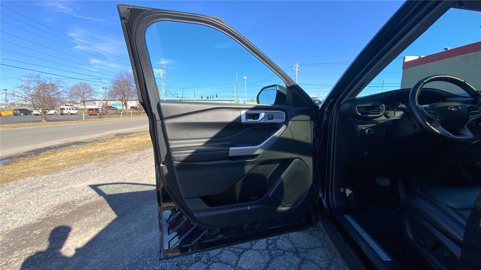 Used 2022 Ford Explorer Limited AWD/4WD image 20