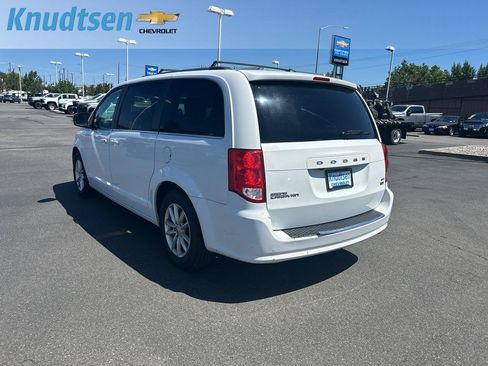 Used 2018 Dodge Grand Caravan SXT FWD image 5