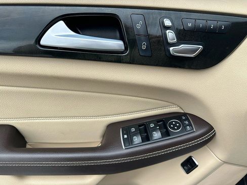 Used 2018 Mercedes-Benz GLE 350 w/ Premium 1 Package image 12