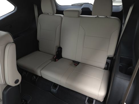 New 2026 Buick Enclave Preferred w/ Power Package FWD image 36