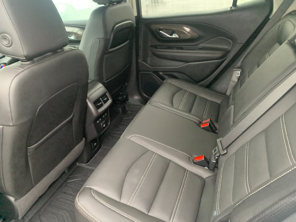 Used 2023 GMC Terrain Denali w/ Denali Premium Package AWD/4WD image 14