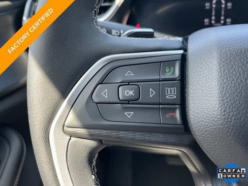 Used 2023 Jeep Grand Cherokee L Laredo AWD/4WD image 31