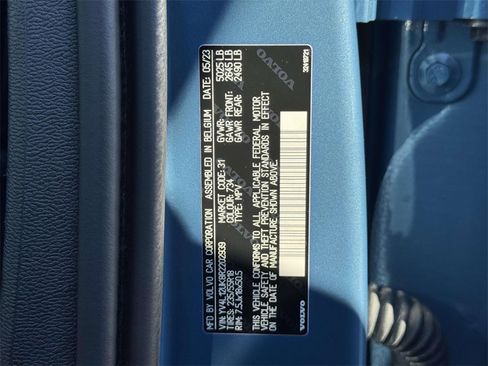 Certified 2024 Volvo XC40 B5 Core image 16