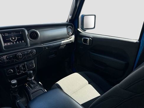Used 2023 Jeep Wrangler Unlimited w/ Cold Weather Group AWD/4WD image 26