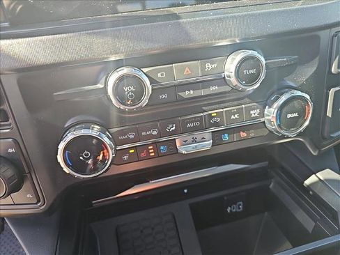 New 2026 Ford F250 Platinum AWD/4WD image 24