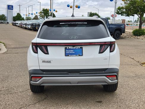 Used 2025 Hyundai Tucson Limited AWD/4WD image 16