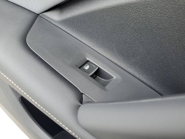 New 2026 Volkswagen Tiguan SE R-Line FWD image 14