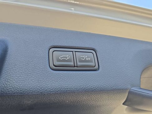 New 2026 Kia Carnival EX FWD image 11