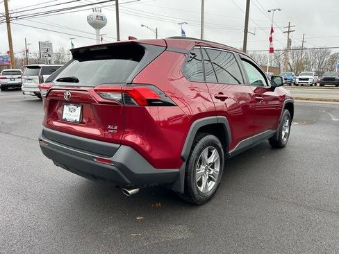 Used 2022 Toyota RAV4 XLE image 3