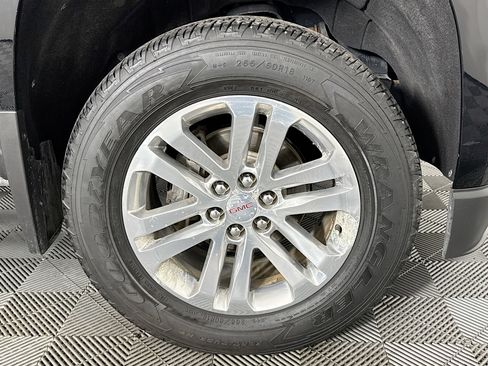 Used 2018 GMC Canyon SLT image 30