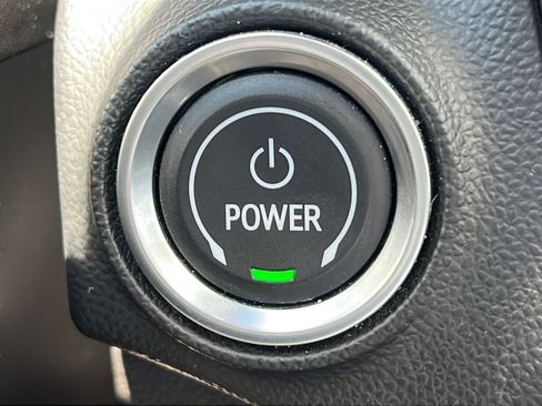 Used 2022 Chevrolet Bolt EUV LT w/ Convenience Package FWD image 22