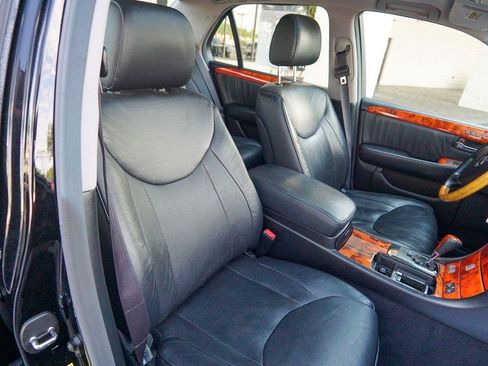 Used 2006 Lexus LS 430 w/ Modern Luxury Pkg RWD image 29
