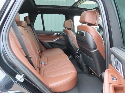 Used 2025 BMW X5 xDrive40i AWD/4WD image 29
