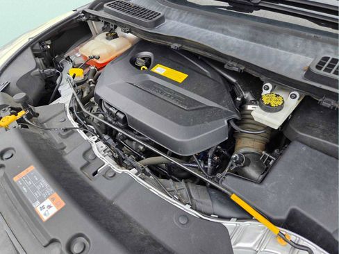Used 2015 Ford Escape Titanium FWD image 20