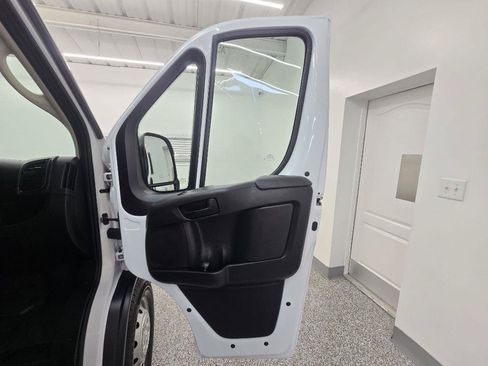 Used 2023 RAM ProMaster 2500 FWD image 26