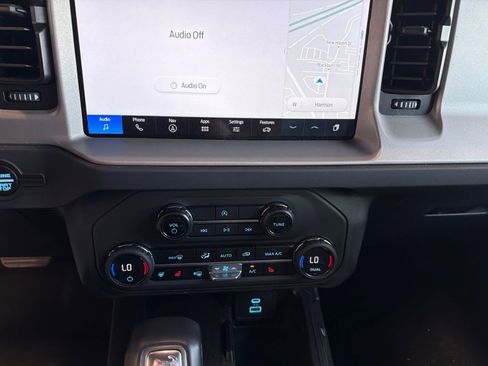 Used 2025 Ford Bronco Outer Banks AWD/4WD image 25