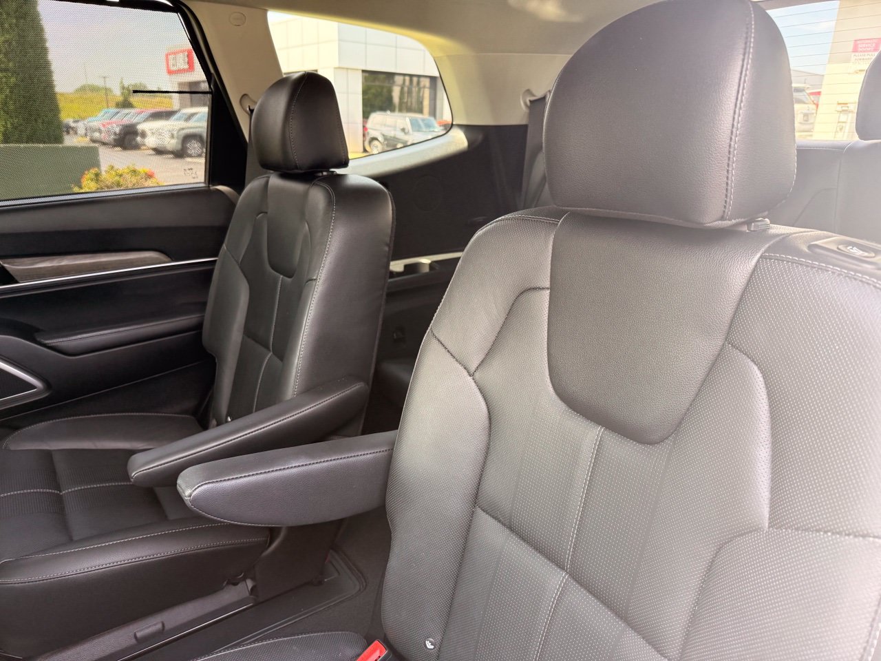 Used 2021 Kia Telluride EX w/ EX Premium Package AWD/4WD image 11