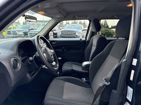 Used 2014 Jeep Patriot Sport image 21