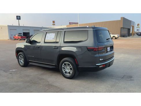 Used 2022 Jeep Wagoneer Series I image 6