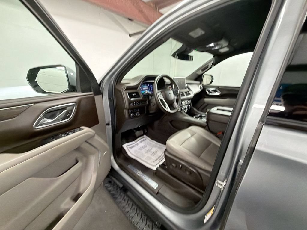 Certified 2024 Chevrolet Tahoe Z71 w/ Luxury Package AWD/4WD image 10