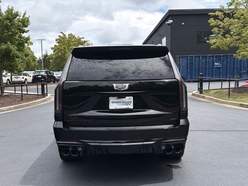 Used 2025 Cadillac Escalade V w/ LPO, ONYX Package AWD/4WD image 16