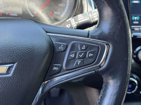 Used 2017 Chevrolet Cruze Premier FWD image 13