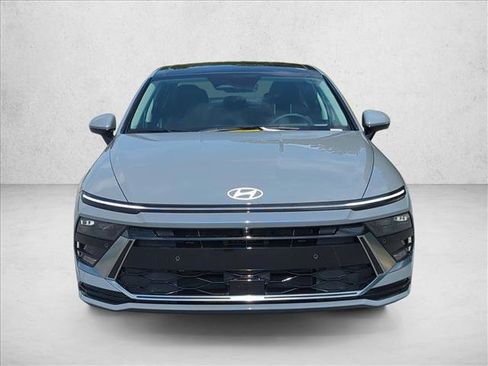 Certified 2025 Hyundai Sonata Limited FWD image 5