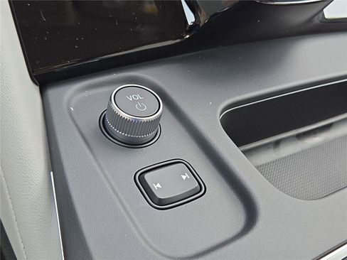 New 2026 Acura MDX SH-AWD w/ Technology Package image 9